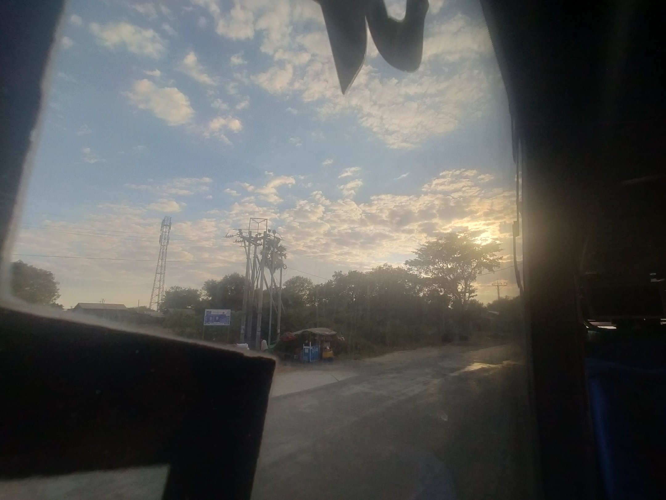 တန်နေတဲ့စော်တွေလာခဲ့ cover